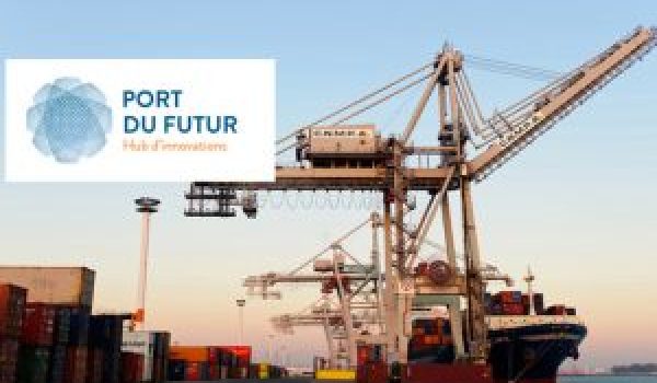 porte_conteneur_de_la_compagnie_cma_cgm_a_quai_dans_le_port_industriel_du_havre_arnaud_bouissou_terra-300x213